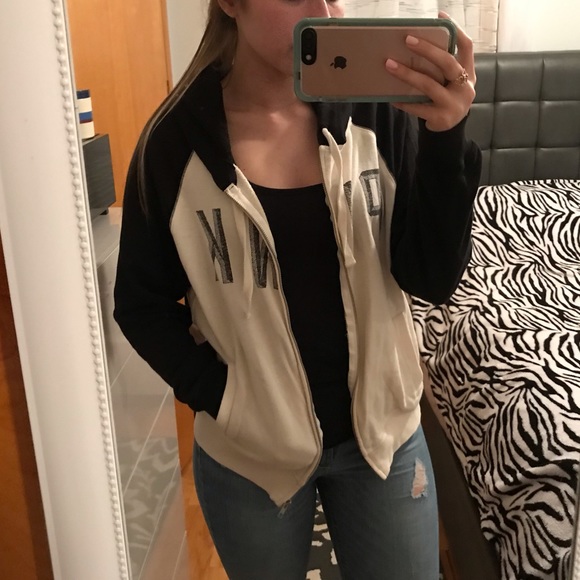 Victoria’s Secret PINK zip up hoodie - Picture 2 of 4